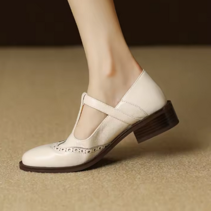 Maddalena, Mary Jane beige de profil